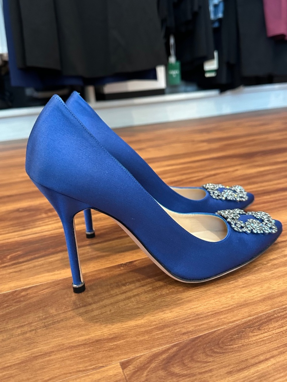 Manolo blahnik Blue Satin Hangisi Pumps